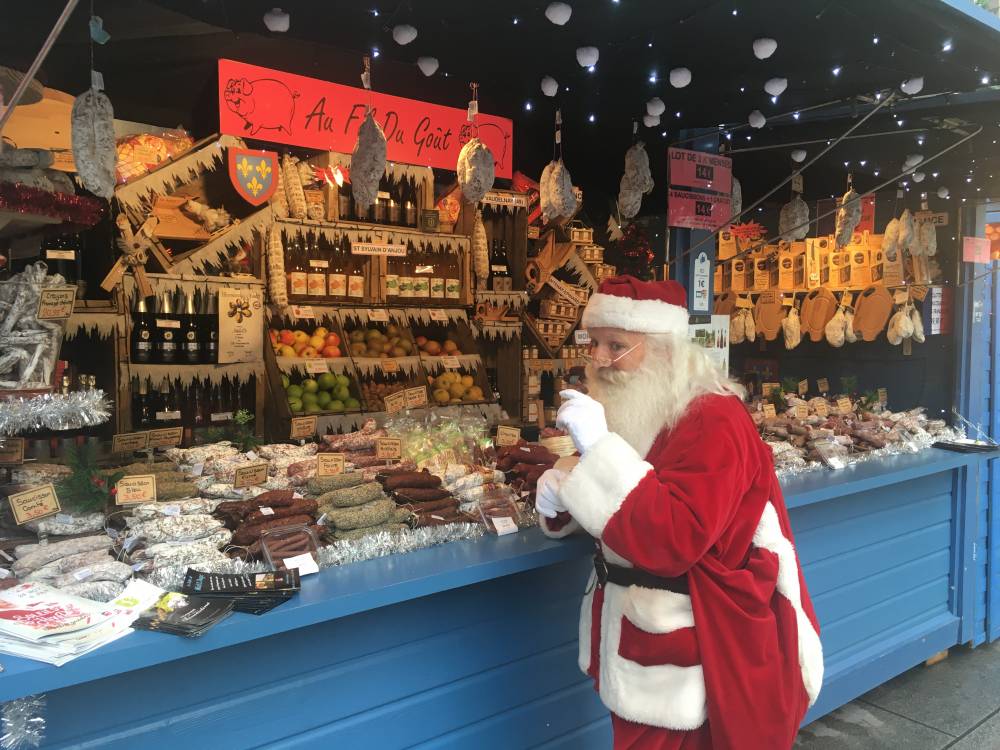 ANGERS : VENTE DE NOEL I